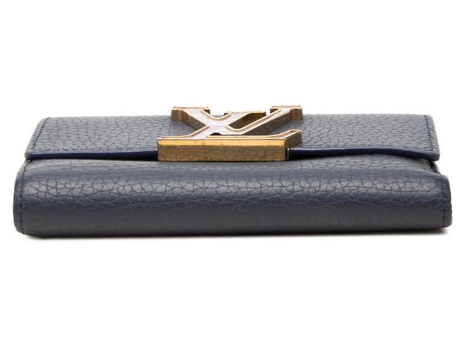 Louis Vuitton Portefeuille Capucines Compact Tri-fold Wallet Blu navy - vista 3