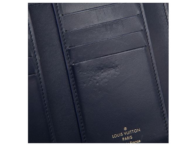 Louis Vuitton Portefeuille Capucines Compact Tri-fold Wallet Blu navy - vista 4