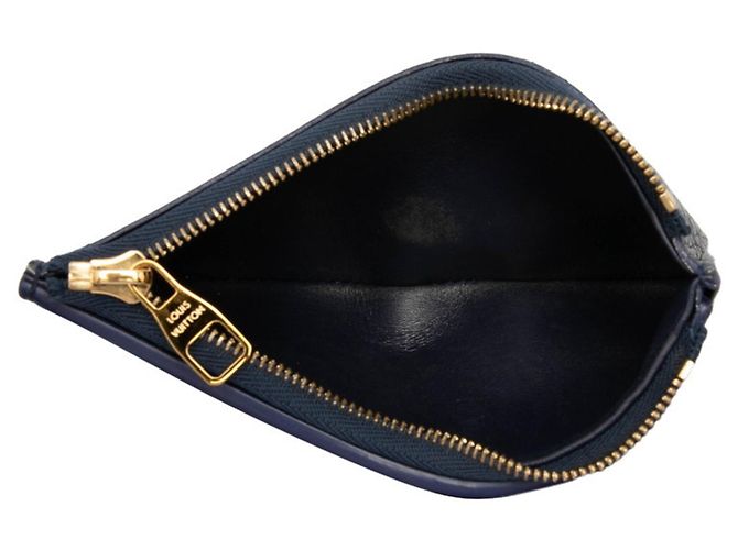 Louis Vuitton Portefeuille Capucines Compact Tri-fold Wallet Blu navy - vista 7