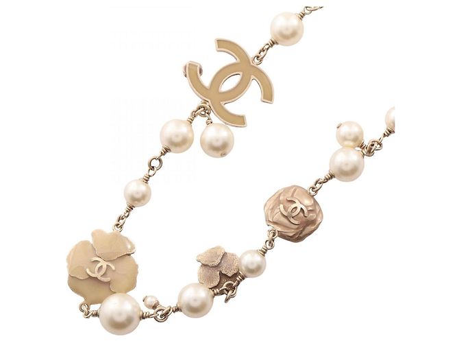 Collana a catena Chanel Coco Mark Camellia B13C Bianco D'oro Crudo - vista 2