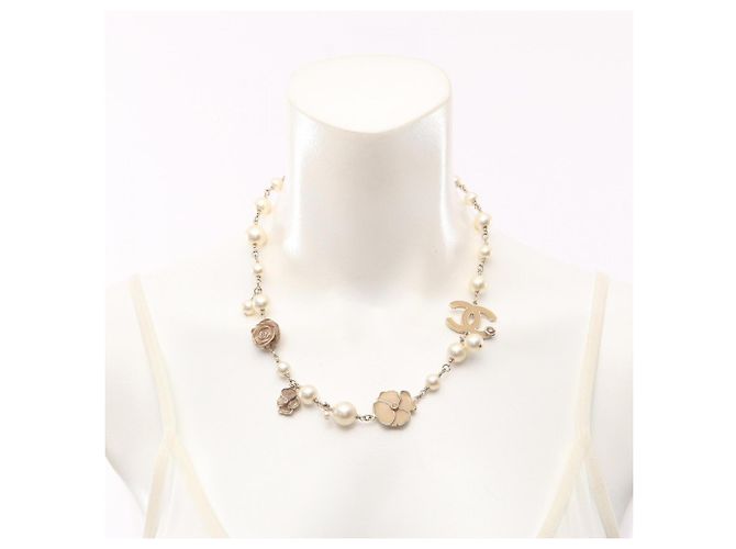 Collana a catena Chanel Coco Mark Camellia B13C Bianco D'oro Crudo - vista 5