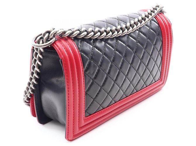 Borsa a tracolla Chanel Boy in pelle di agnello nera e rossa Nero Rosso - vista 2