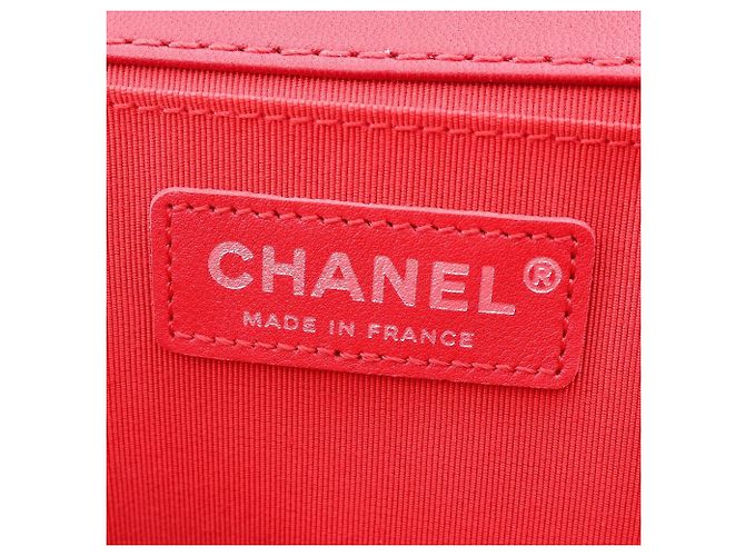 Borsa a tracolla Chanel Boy in pelle di agnello nera e rossa Nero Rosso - vista 4