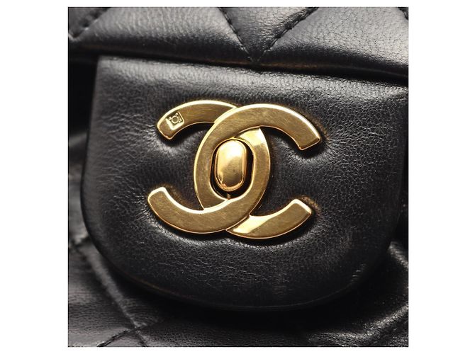 Borsa a tracolla Chanel Matelassé Double Flap Nero - vista 11