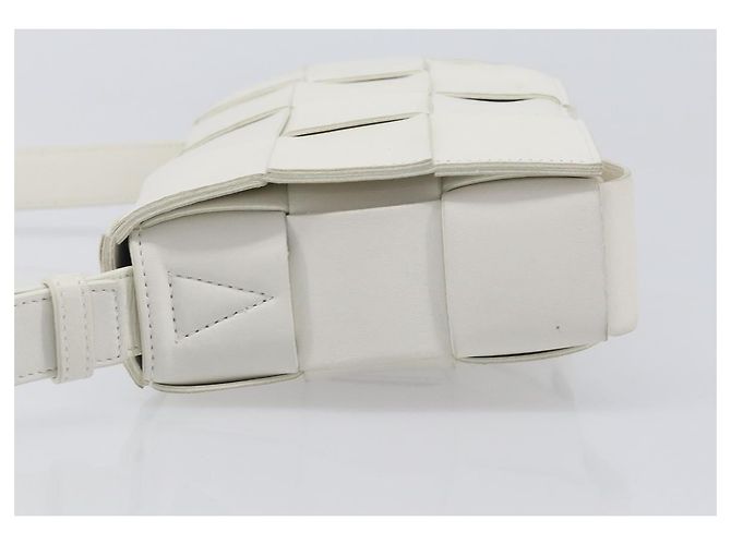 Bottega Veneta Cassette Maxi Intrecciato Leather Small Bianco - vista 4