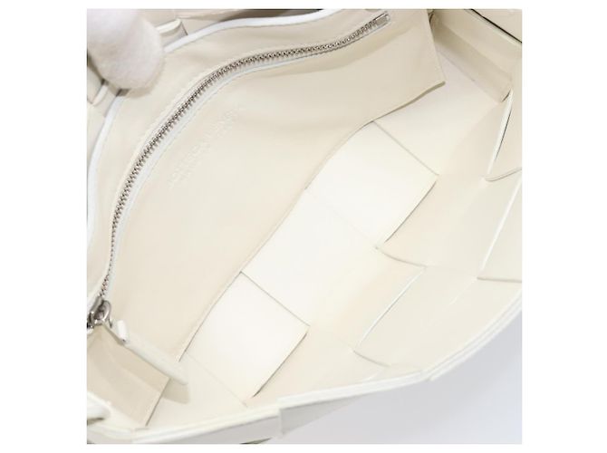 Bottega Veneta Cassette Maxi Intrecciato Leather Small Bianco - vista 5