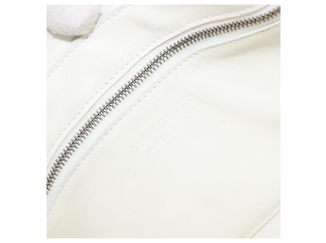 Bottega Veneta Cassette Maxi Intrecciato Leather Small Bianco - vista 6