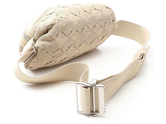 Bottega Veneta Gürteltasche aus beigem Canvas - Ansicht 2