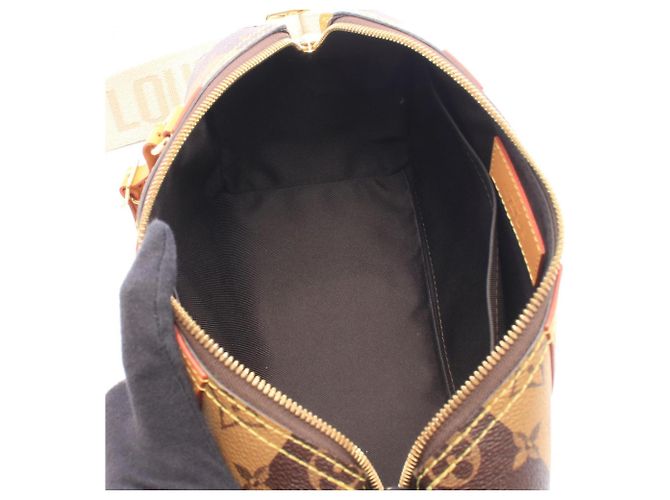 Borsa a tracolla Louis Vuitton x NIGO City Keepall Monogram Stripe Marrone - vista 3