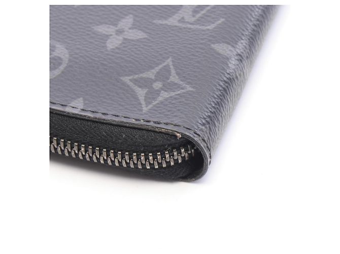 Louis Vuitton Zippy Wallet in Black - view 6