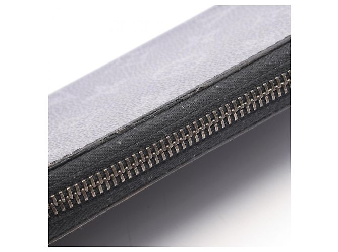 Louis Vuitton Zippy Wallet in Black - view 8