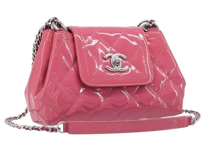 Chanel Mademoiselle Lock Chain Quilted Patent Rosa - vista 3