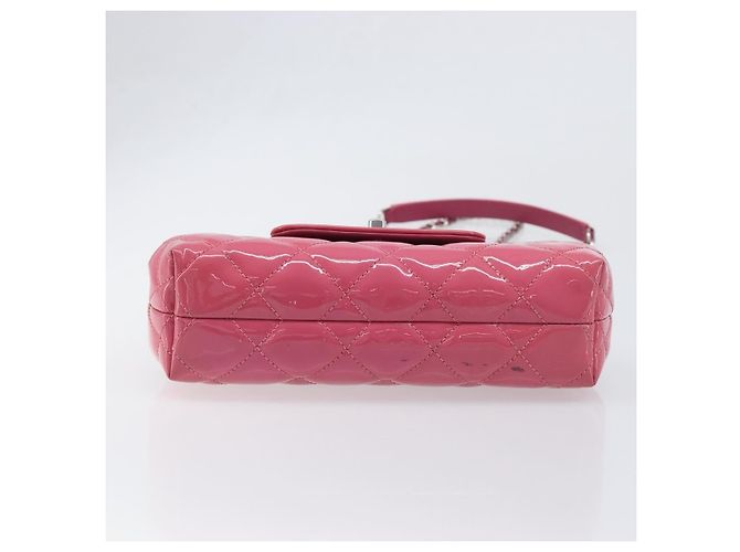 Chanel Mademoiselle Lock Chain Quilted Patent Rosa - vista 4