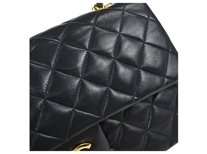 Chanel Timeless - Classic Double Flap Quilted Lambskin Medium Azul marino - vista 4