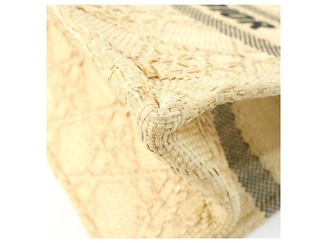 Borsa Christian Dior Book Tote Medium Beige - vista 3