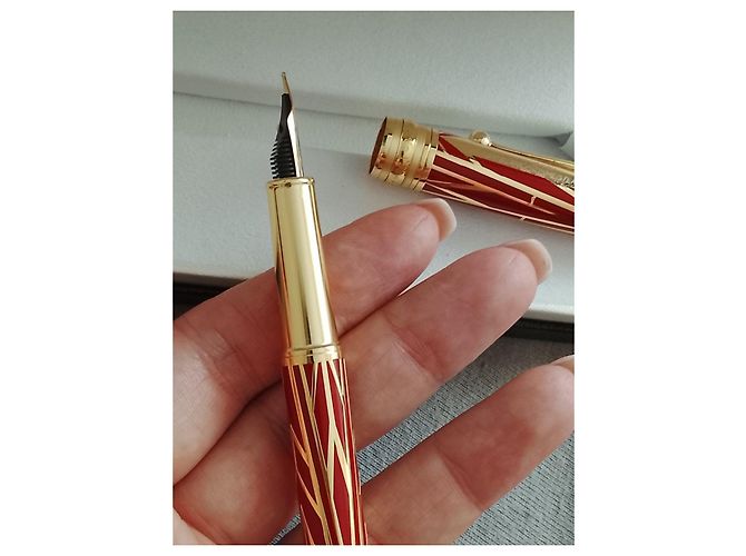 Montblanc Muses Marilyn Monroe Special Edition Füllfederhalter Rot Golden - Ansicht 7