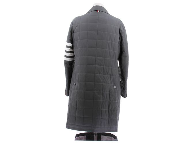 Thom Browne Grauer Steppmantel - Ansicht 2