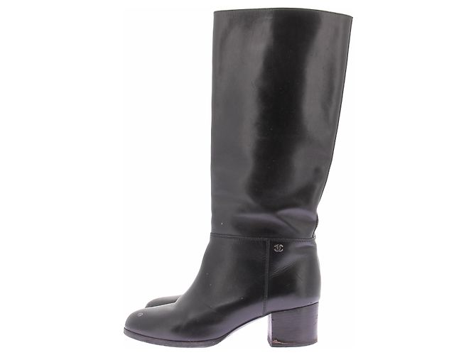 Chanel Schwarze Lederstiefel Größe 39 - Ansicht 2
