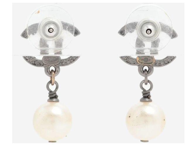 Chanel Pendientes de strass plateados y perlas artificiales Plata - vista 2