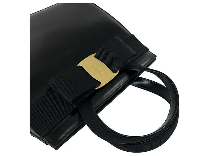 Borsa a tracolla 2-Way in pelle con fiocco Vara di Salvatore Ferragamo Nero - vista 4