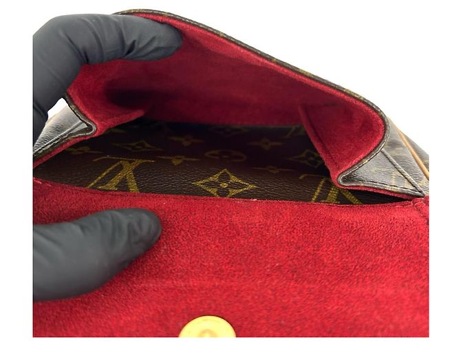 Borsa a tracolla mini Louis Vuitton Vivacite PM Monogram in pelle Marrone - vista 10