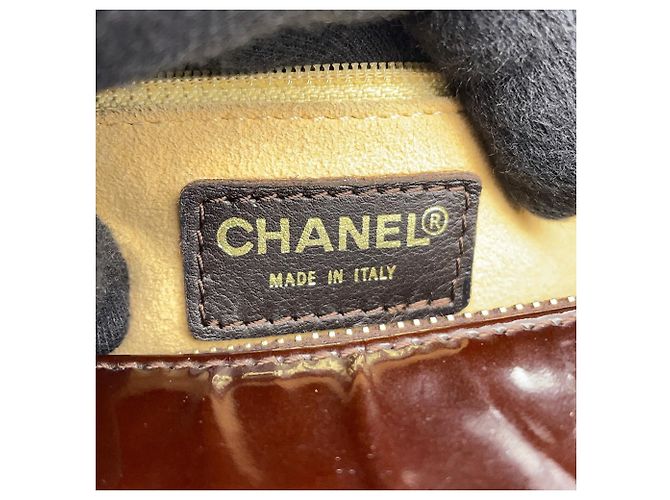 Chanel Chocolate Bar Tote Bag aus Lackleder Braun - Ansicht 16