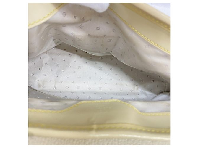 Borsa a tracolla Louis Vuitton Suhali Resenciale Bianco - vista 4