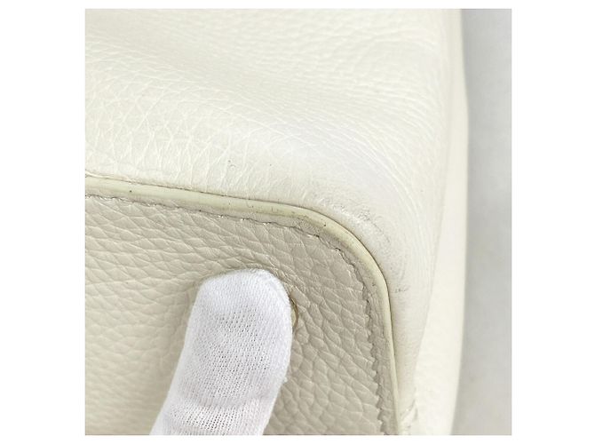 Louis Vuitton Capucines PM Handtasche Weiß - Ansicht 6