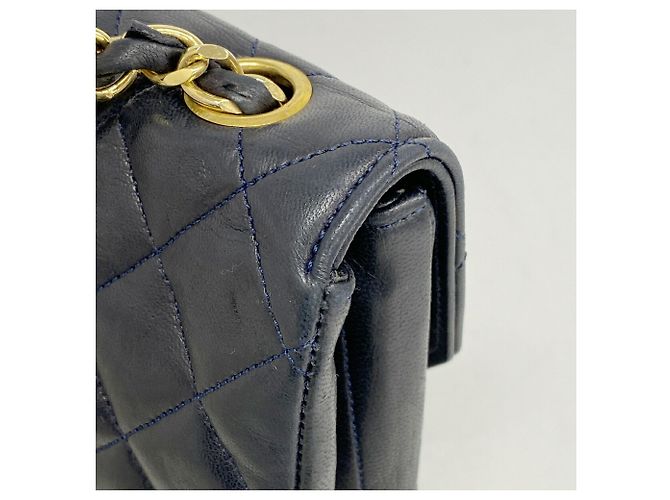 Borsa a tracolla con catena Chanel Matelassé Nero - vista 7