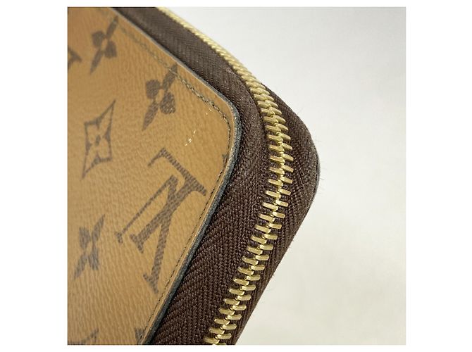 Louis Vuitton Monogram Reverse Zippy Wallet M82444 Castaño - vista 6