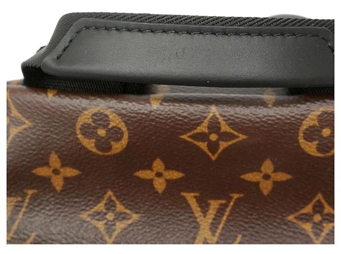 Sac à dos Louis Vuitton Monogram Macassar Discovery PM Marron - vue 6