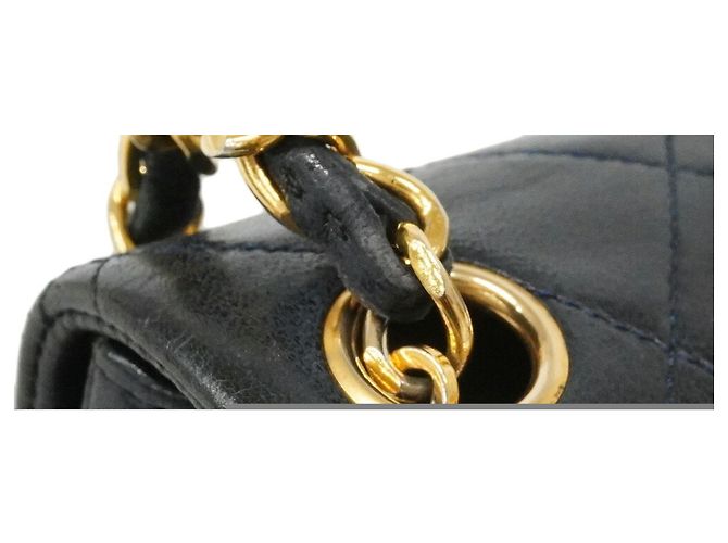 Borsa a tracolla con catena Chanel Mini Matelassé Nero - vista 7