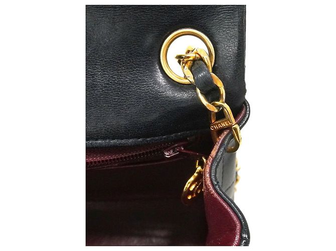 Borsa a tracolla con catena Chanel Mini Matelassé Nero - vista 8