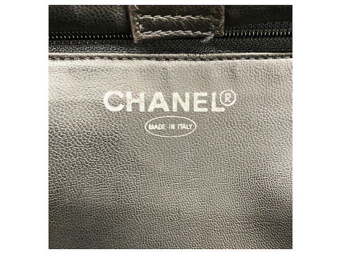 Borsa Vanity Chanel in pelle verniciata nera Nero - vista 5