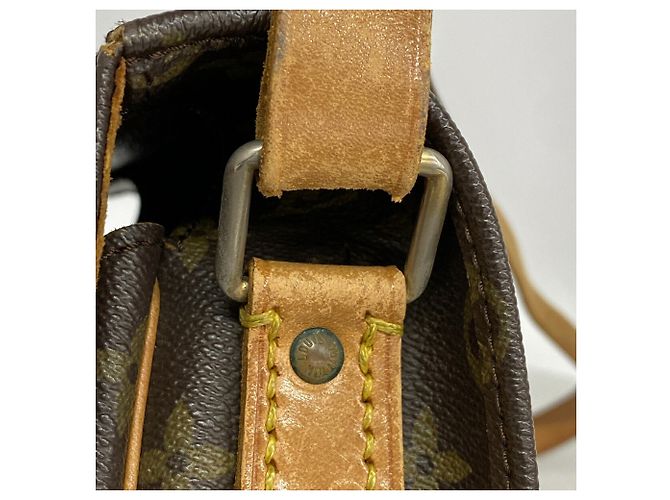 Borsa a tracolla Louis Vuitton Monogram Cartouchiere MM Marrone - vista 11