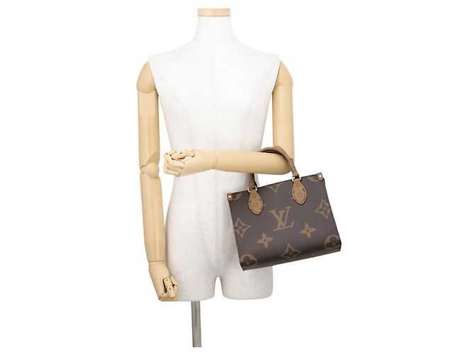 Louis Vuitton Monogram Reverse Giant OnTheGo PM Handtasche Rot - Ansicht 4
