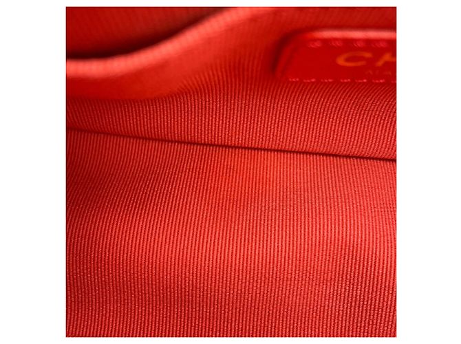 Borsa a tracolla Mini Matelassé con catena Chanel Rosso - vista 10