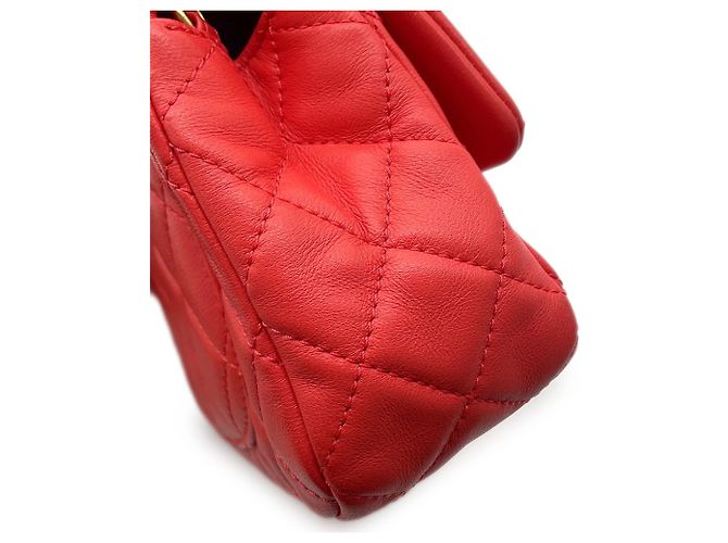 Borsa a tracolla Mini Matelassé con catena Chanel Rosso - vista 13