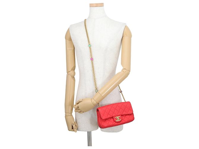 Borsa a tracolla Mini Matelassé con catena Chanel Rosso - vista 4
