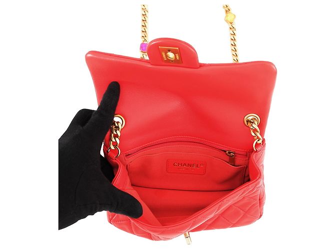 Borsa a tracolla Mini Matelassé con catena Chanel Rosso - vista 5