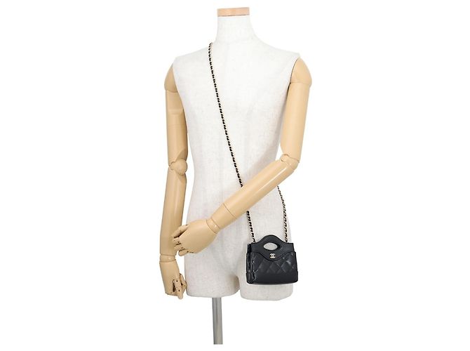 Borsa a tracolla Chanel Matelassé in pelle d'agnello Nero - vista 4