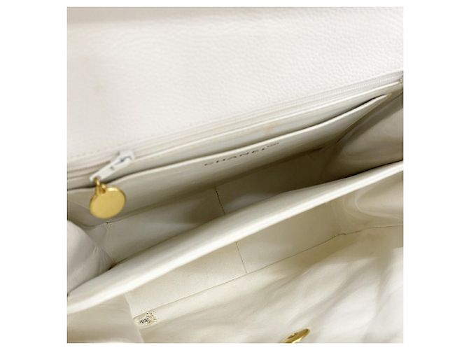 Chanel Matelassé White Schultertasche Weiß - Ansicht 4