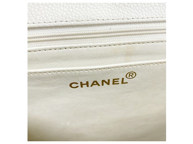 Chanel Matelassé White Schultertasche Weiß - Ansicht 5