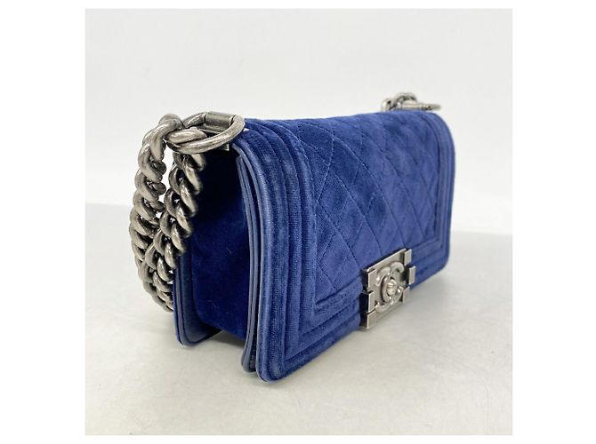 Borsa a tracolla Chanel Boy Chain in Navy Blu navy - vista 2