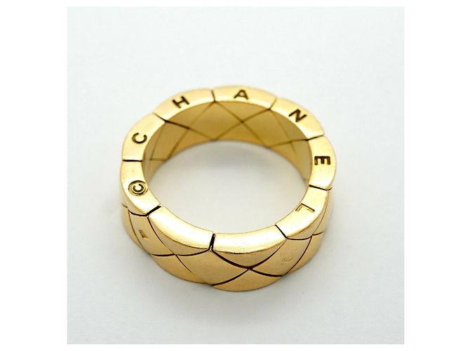 Chanel Matelassé Ring aus 18K Gelbgold - Ansicht 3