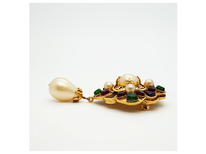 Spilla Chanel placcata oro con perla sintetica e Gripoix Gold Multicolore D'oro - vista 3