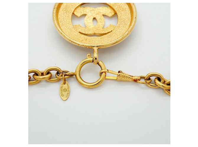 Colar Chanel Coco Mark Circle Dourado - vista 4