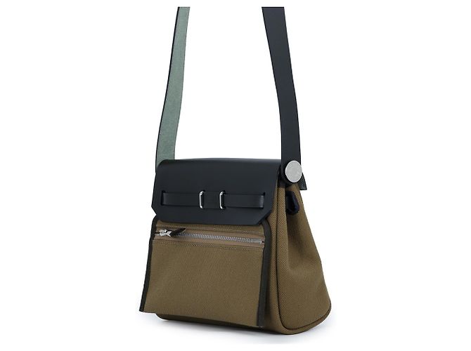 Hermès Borsa a tracolla Hermes Kara Herbag Zip Mini Cachi Verde oliva Verde chiaro - vista 2