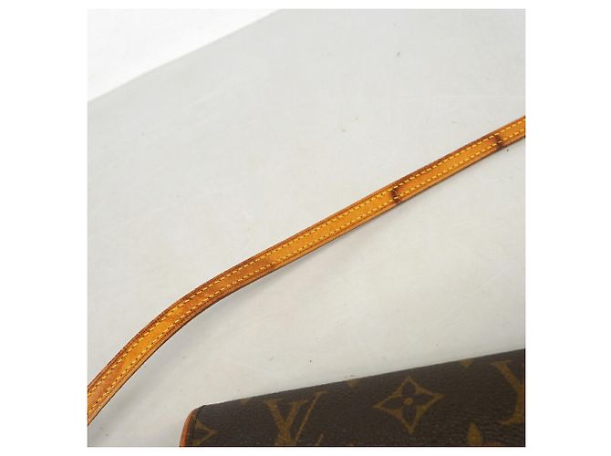 Borsa a tracolla Louis Vuitton Monogram Pochette Twin GM Marrone - vista 9