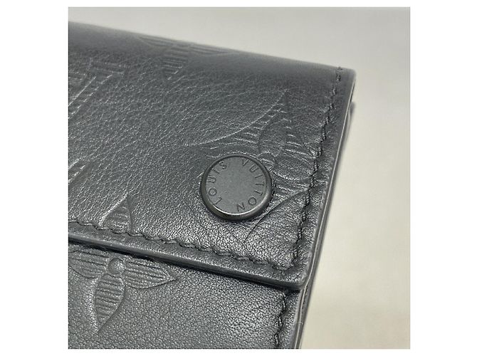 Louis Vuitton Tri-fold Wallet - Black - view 6